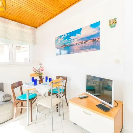 Apartman Beautiful Rustical Ana In The Heart Of