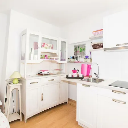 Beautiful Rustical Ana In The Heart Of Apartman