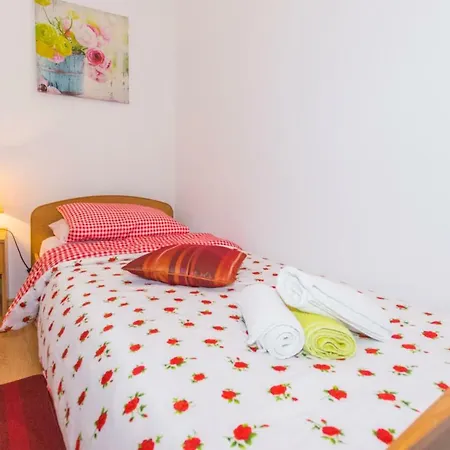 Apartman Beautiful Rustical Ana In The Heart Of *
